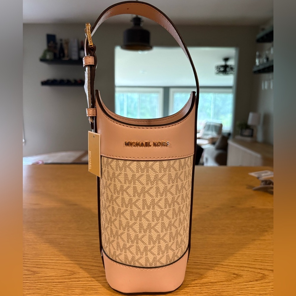 BNWT Michael Kors Wine Bottle Holder